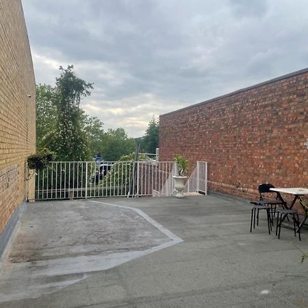 לונדון Studio Flat Without Kitchen At Kentish Town מראה חיצוני תמונה