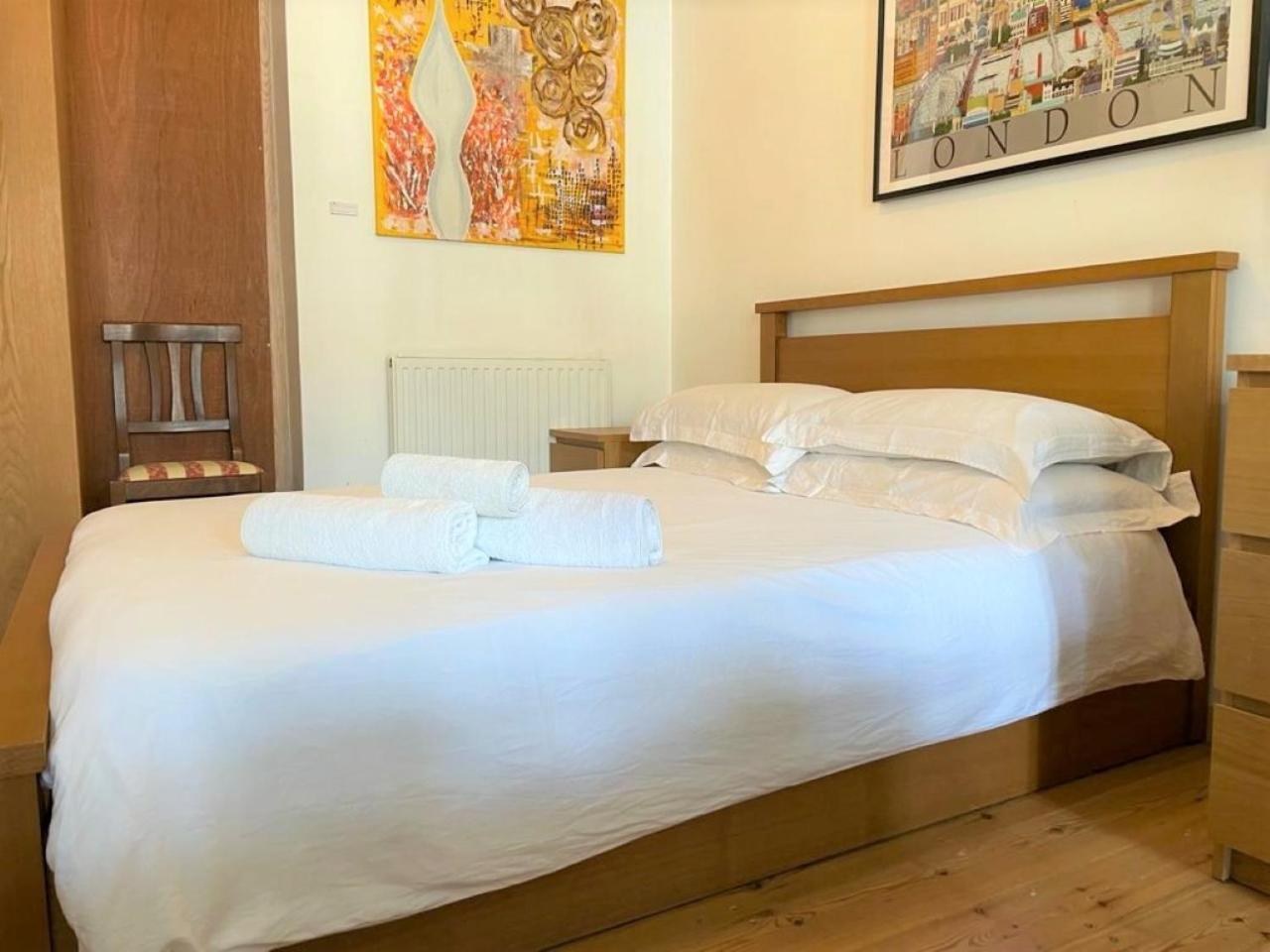 לונדון Studio Flat Without Kitchen At Kentish Town מראה חיצוני תמונה